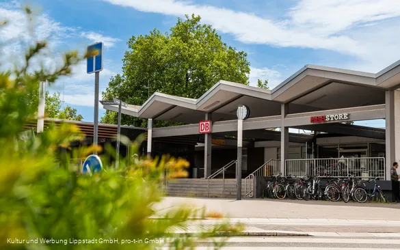 Bahnhof_Lippstadt_(c) KWL Kultur und Werbung Lippstadt GmbH Pro-t-in GmbH (2).jpg