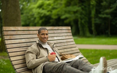 Kurparksofa mit Apfel