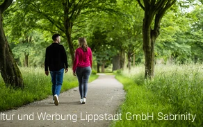 Zu Fuß an der Burgruine