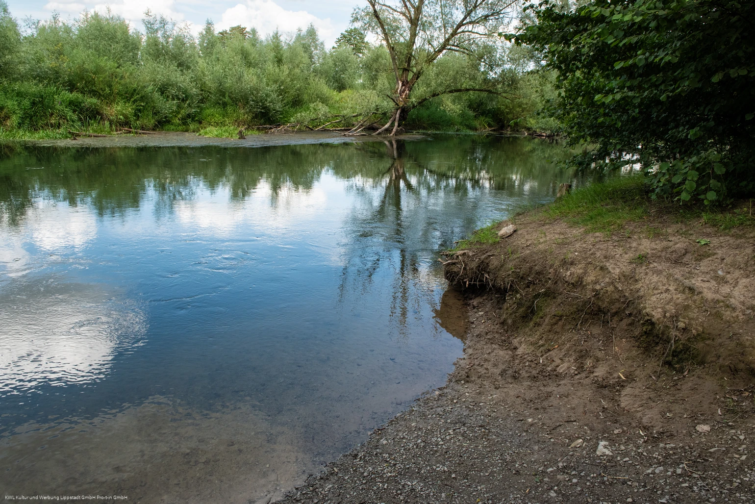 Kanueinstieg Eickelborn Zum Lippesteg (c) KWL Kultur und Werbung Lippstadt GmbH Pro-t-in GmbH.jpg Kanueinstieg Eickelborn Zum Lippesteg (c) KWL Kultur und Werbung Lippstadt GmbH Pro-t-in GmbH.jpg