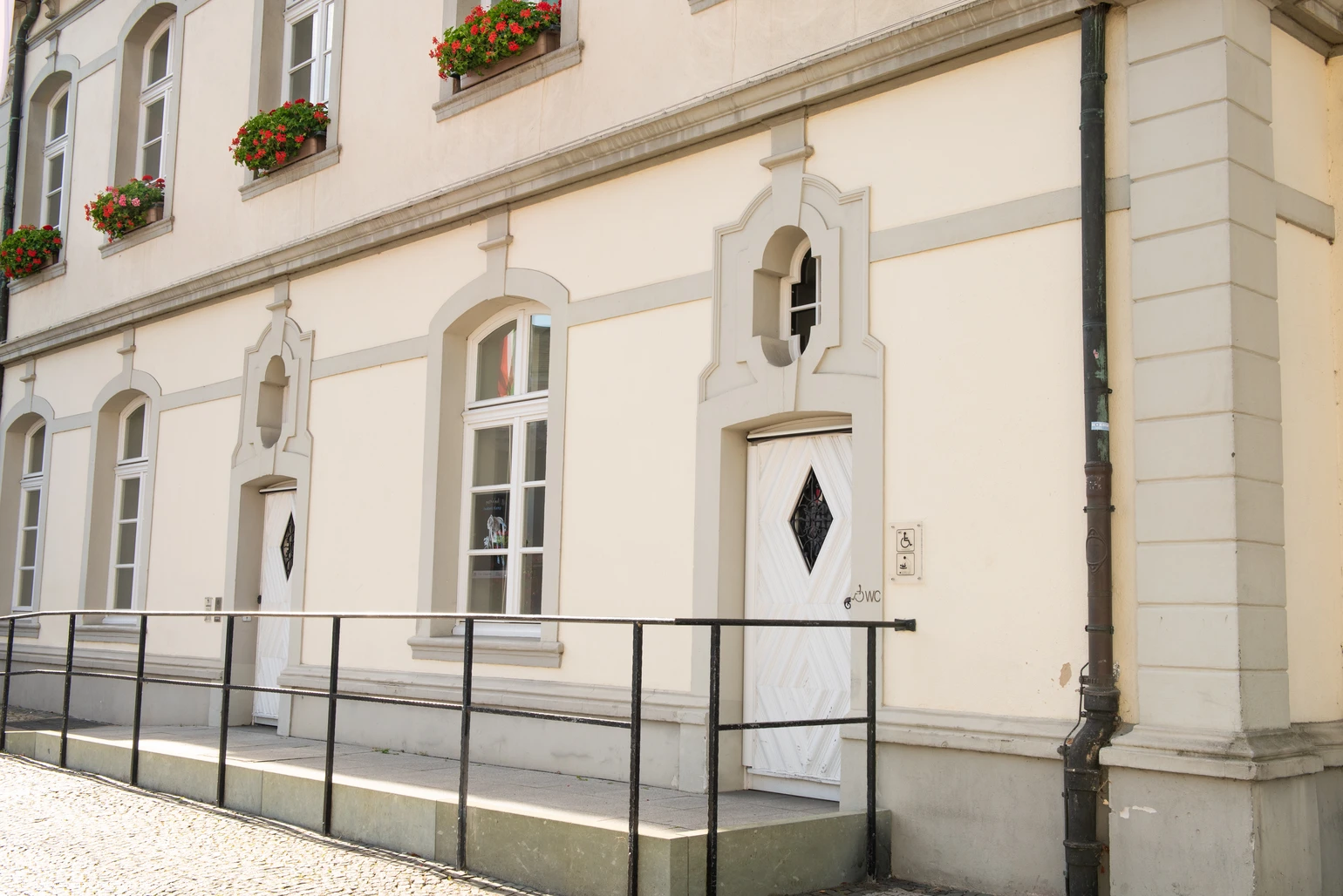 Öffentliche_Toilette_Rathaus_(c) KWL Kultur und Werbung Lippstadt GmbH Pro-t-in GmbH (2).jpg