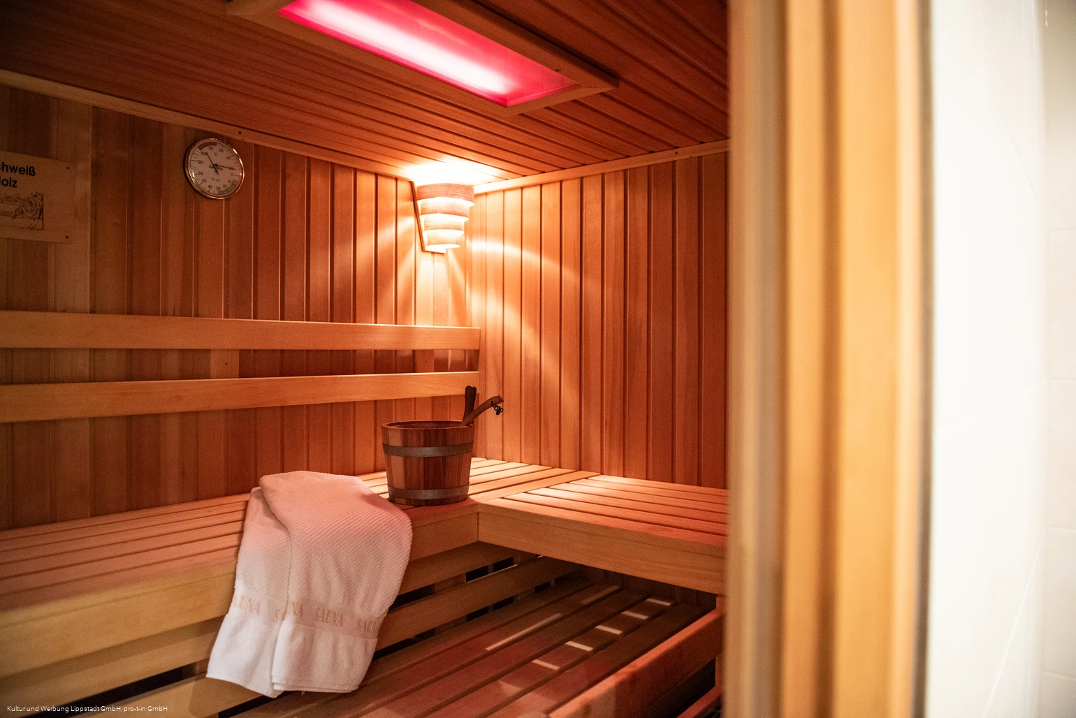 Naturheilpraxis Holtdirk (c) KWL Kultur und Werbung Lippstadt GmbH Pro-t-in GmbH (1).jpg Naturheilpraxis Holtdirk (c) KWL Kultur und Werbung Lippstadt GmbH Pro-t-in GmbH (1).jpg