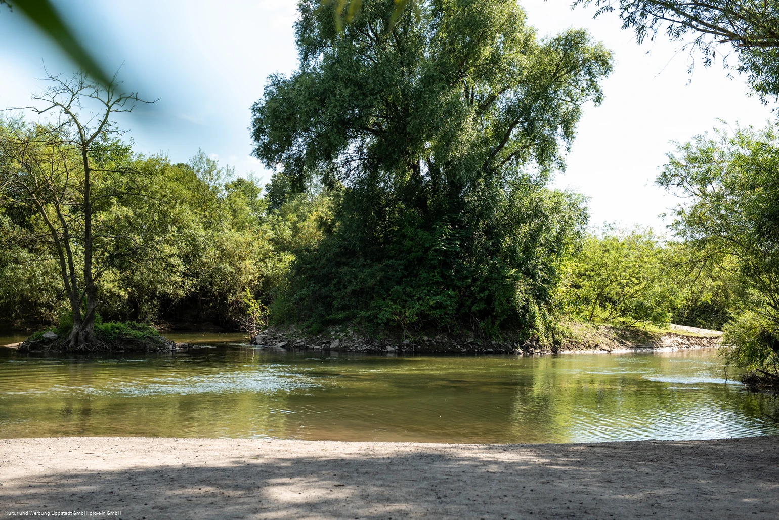 Kanueinstieg Udener Straße (c) KWL Kultur und Werbung Lippstadt GmbH Pro-t-in GmbH (2).jpg Kanueinstieg Udener Straße (c) KWL Kultur und Werbung Lippstadt GmbH Pro-t-in GmbH (2).jpg